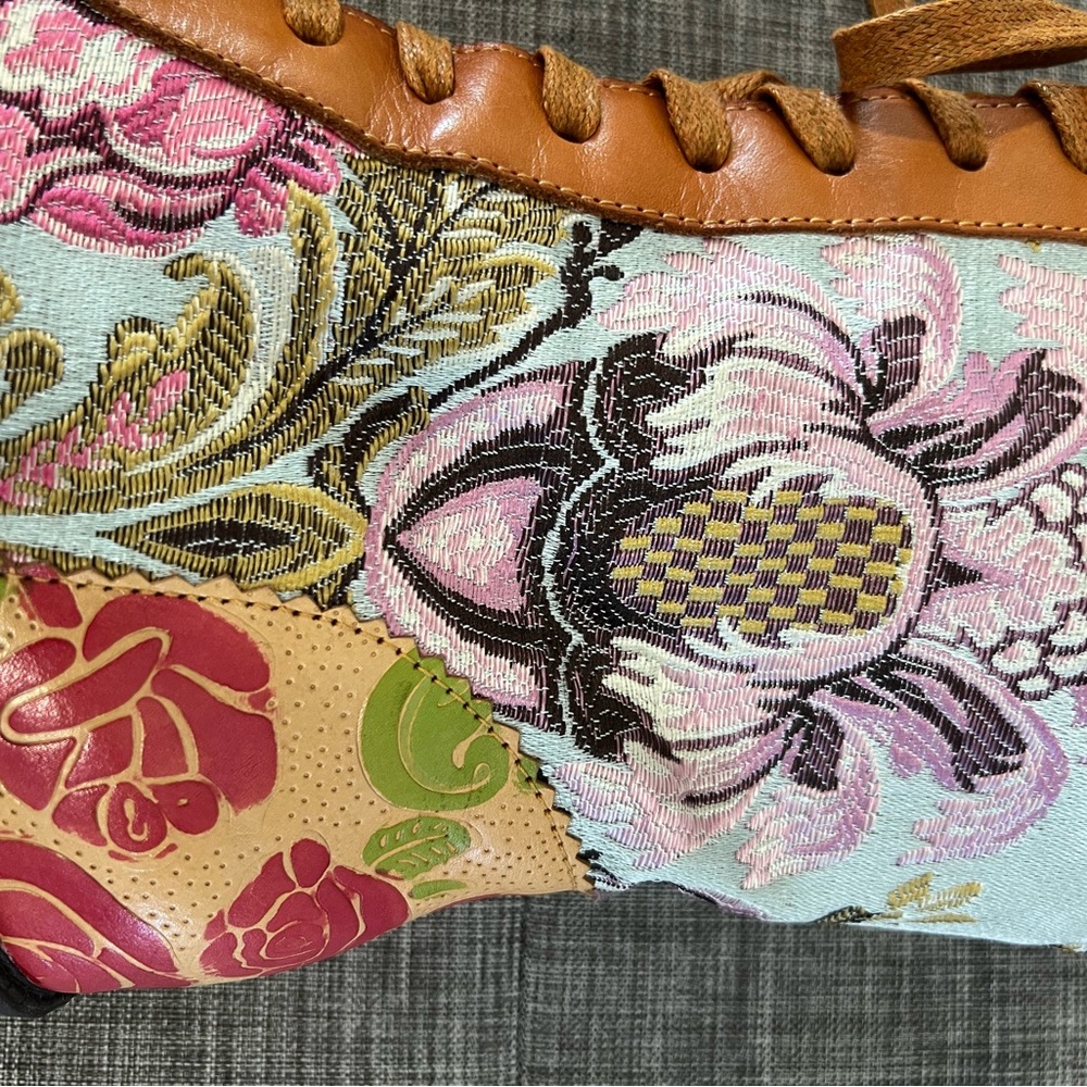 Gorgeous L’Artiste boots, worn once, size 38 = 8. Perfect condition. - Picture 16 of 16